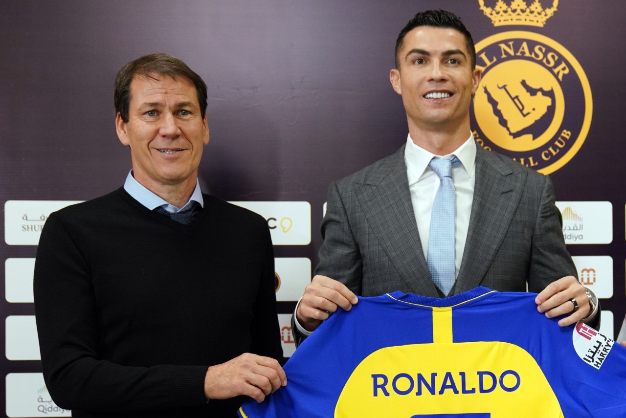 Treinador do Al Nassr compara Cristiano Ronaldo ao rei é mais do que